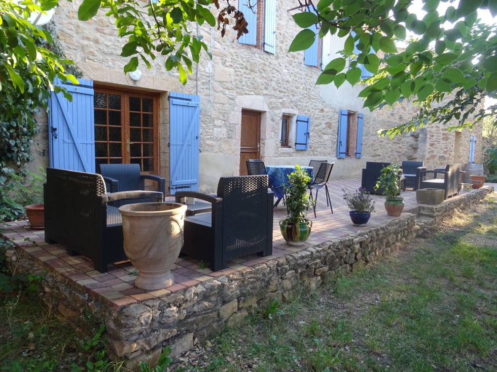 La grande terrasse du gite la salette